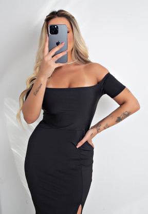 Vestido Longo Tubinho Ombro a Ombro com Fenda Preto